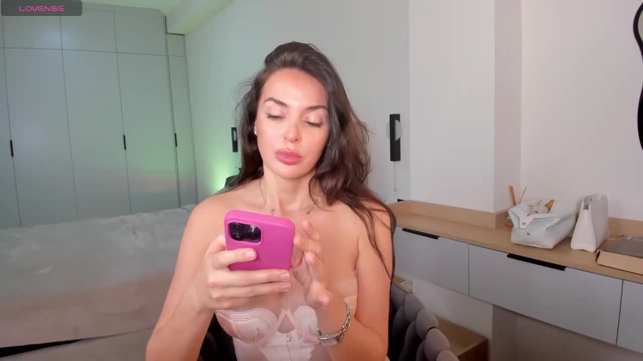 Sexy-Ev3lin Adult Chat October 8, 2025