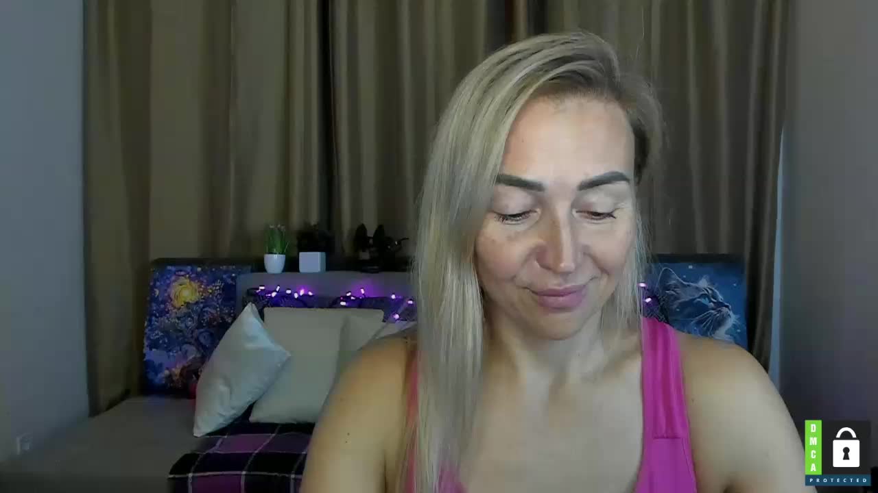 Jullyblondkiss Adult Chat October 8, 2025