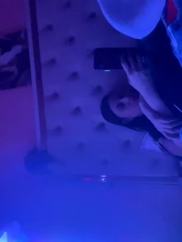 Flossy_Vettie Adult Chat October 8, 2025