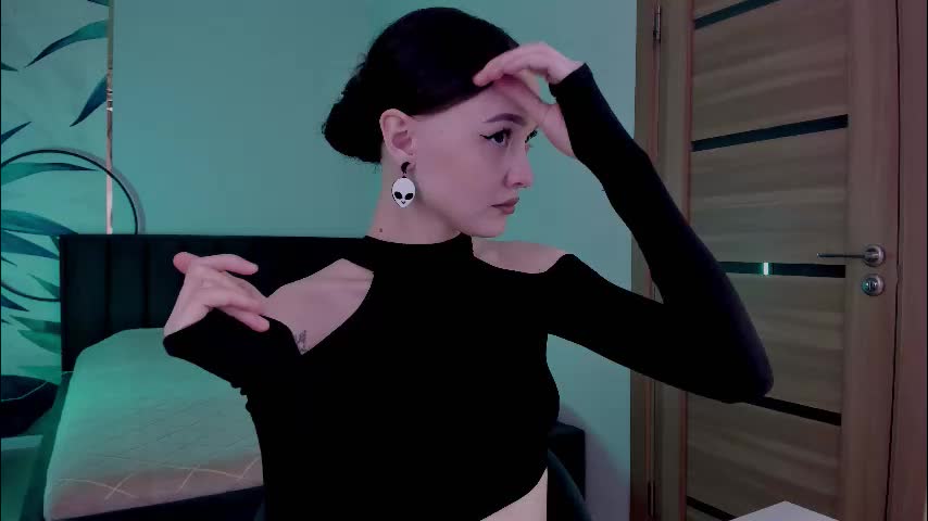 mistress_mialibra Adult Chat October 8, 2025