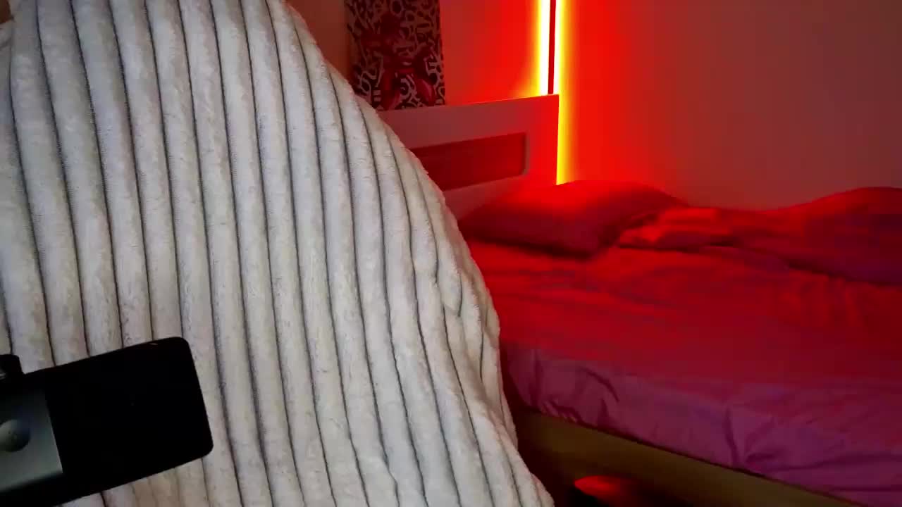 -sweetdreamss- Adult Chat October 8, 2025