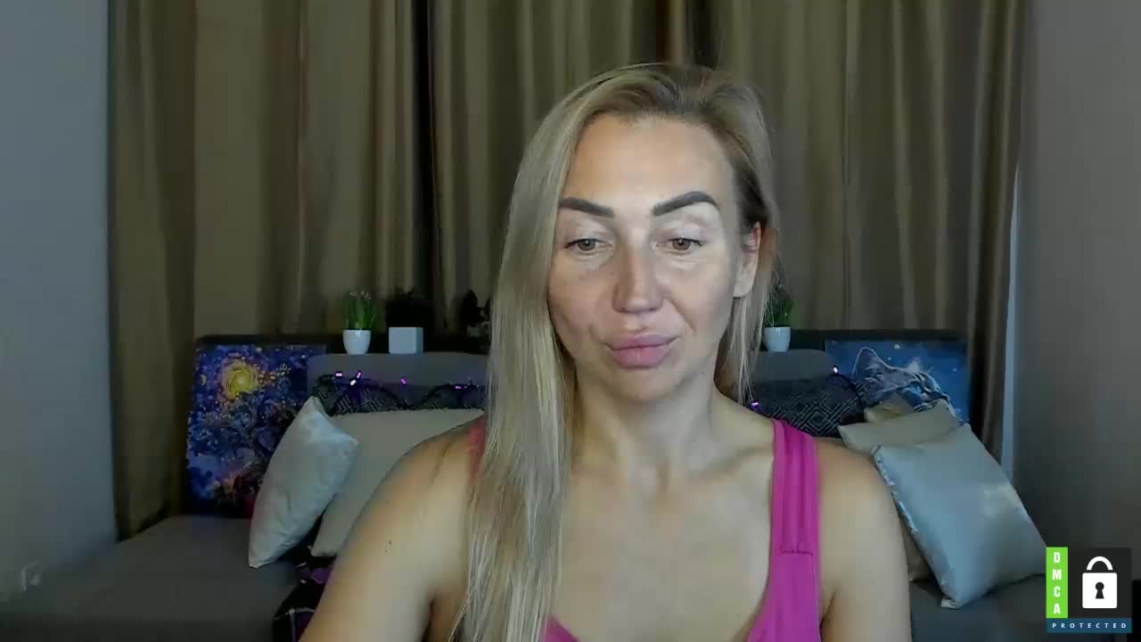 Jullyblondkiss Adult Chat October 8, 2025