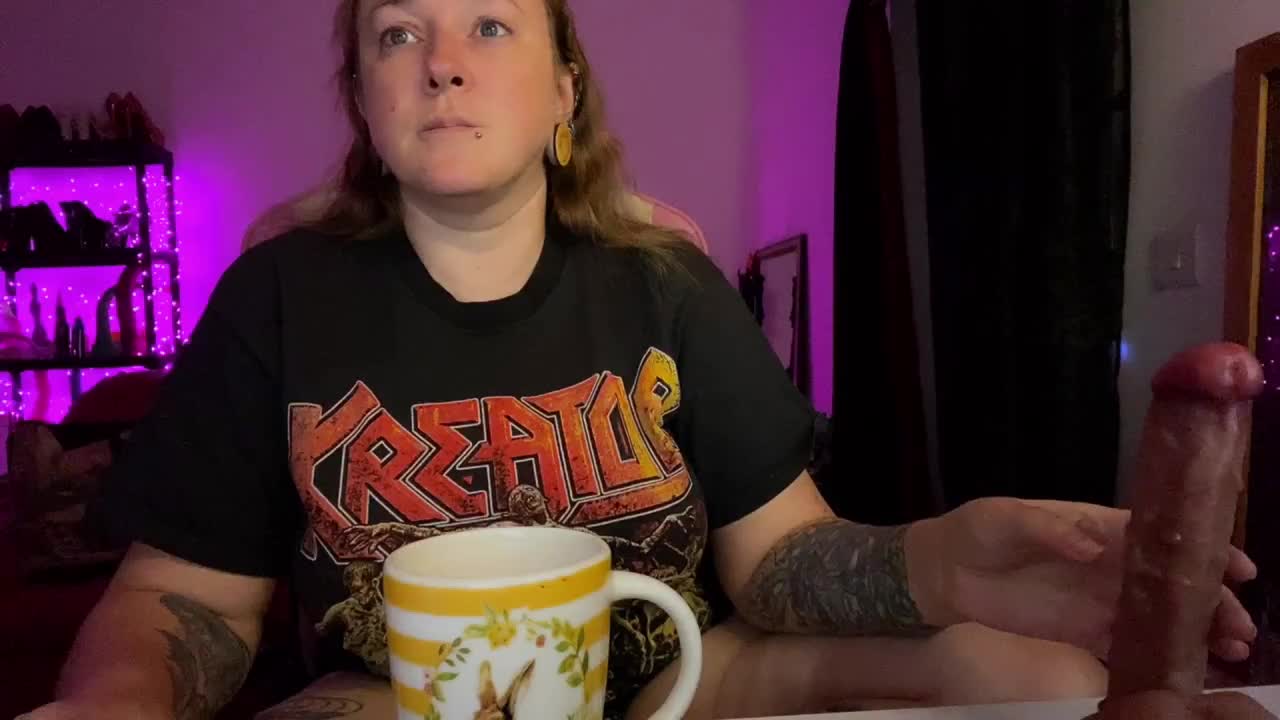 NylonQueen Adult Chat October 8, 2025