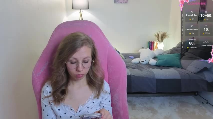 Lill_Mary Adult Chat October 8, 2025