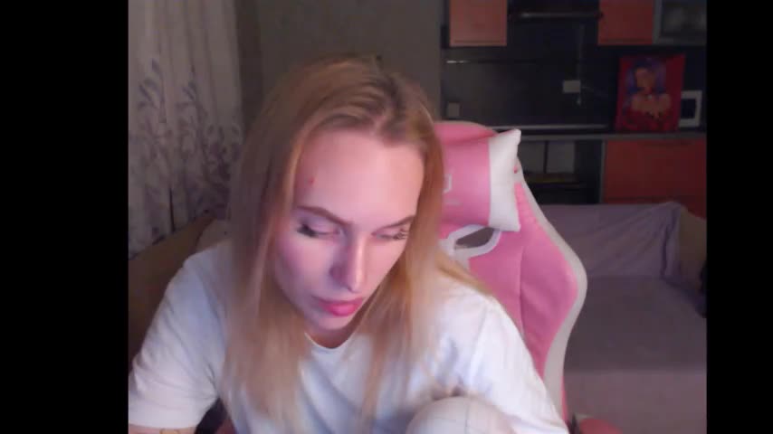 elsa_shine Adult Chat October 8, 2025