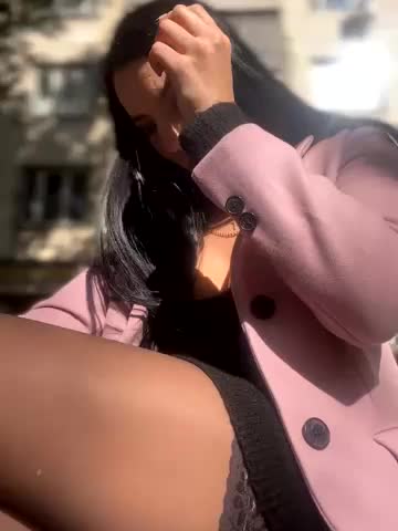 Roxana-Sexy Adult Chat October 8, 2025