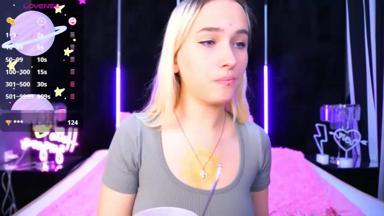 LilElfie Adult Chat October 8, 2025