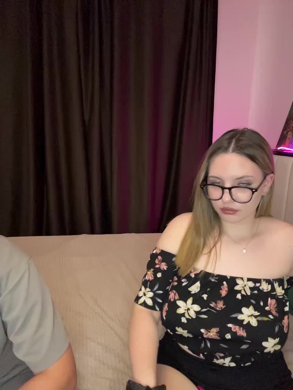 Cris_Mi Adult Chat October 8, 2025