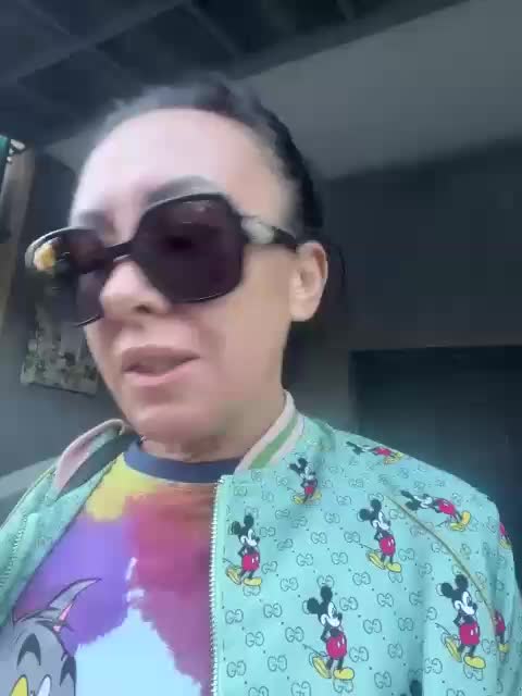 Karolina_Milf Adult Chat October 8, 2025