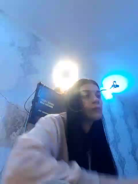 Luna29a Adult Chat October 8, 2025