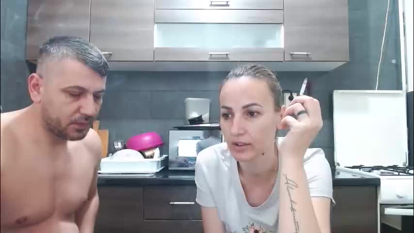 no_limit_coupl3 Adult Chat October 8, 2025