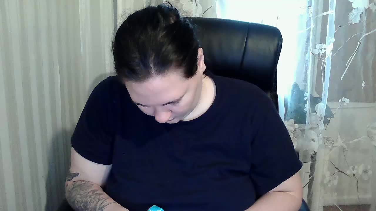 XLisaBlueX Adult Chat October 8, 2025