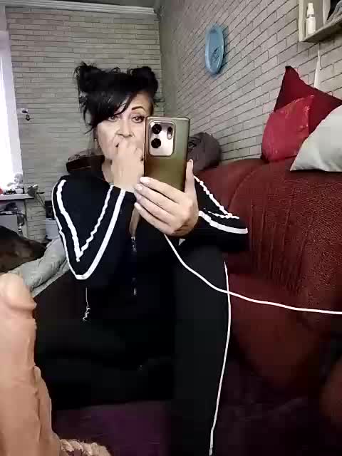 Lina-a-13 Adult Chat October 8, 2025