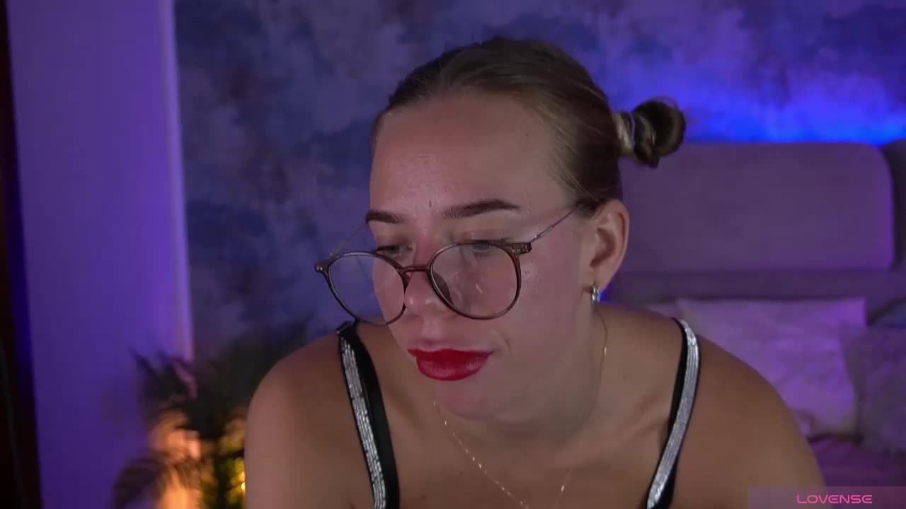 SexyIrinka Adult Chat October 8, 2025