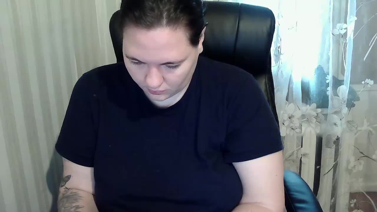 XLisaBlueX Adult Chat October 8, 2025