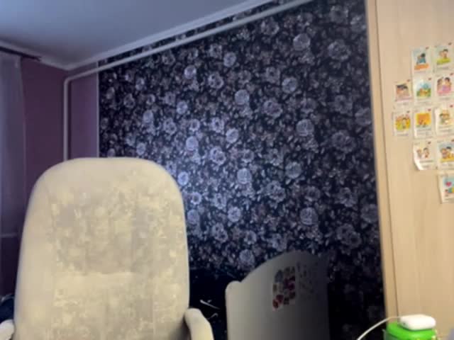 CANDY-LIPS-GIRL Adult Chat October 8, 2025