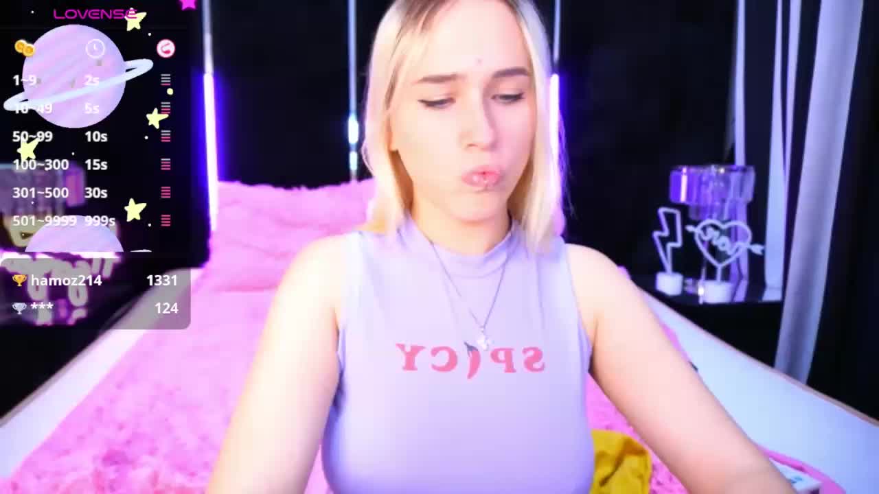 LilElfie Adult Chat October 8, 2025