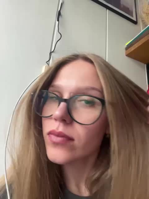 Milana22a Adult Chat October 8, 2025