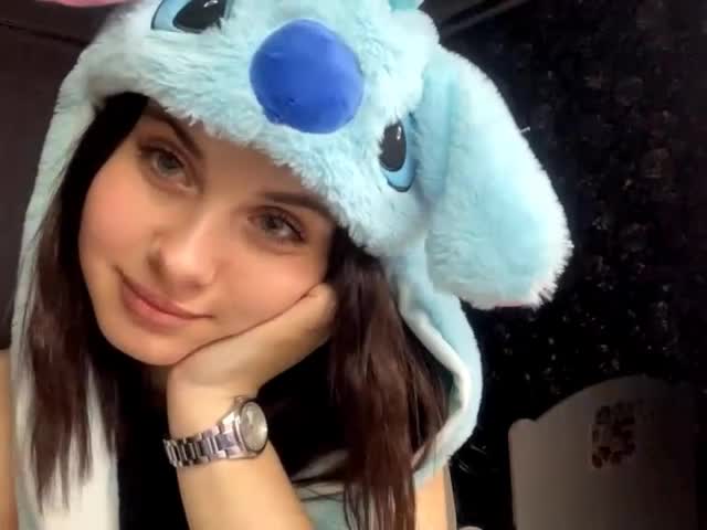 CANDY-LIPS-GIRL Adult Chat October 8, 2025