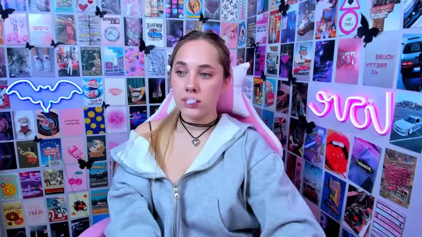 MiaMilas Adult Chat October 9, 2025