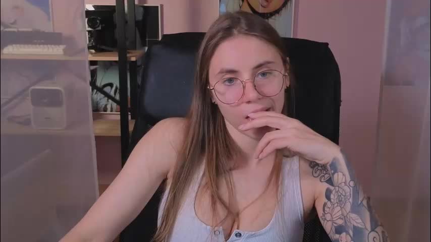 _lovelylove_ Adult Chat October 9, 2025