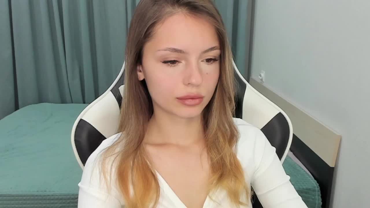 EmiMe Adult Chat October 8, 2025