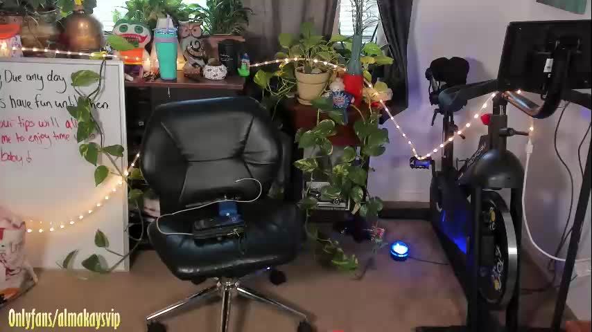 almakay01 Adult Chat October 9, 2025