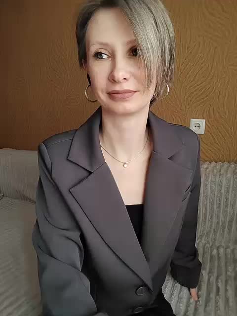 -Christina- Adult Chat October 9, 2025