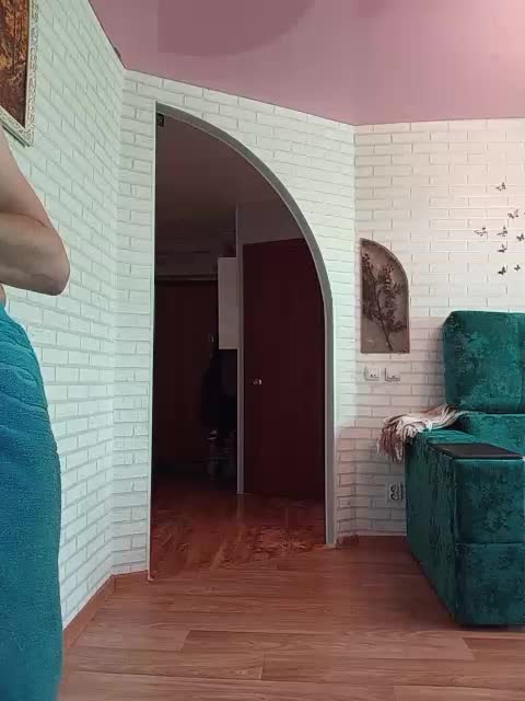 Niki233221 Adult Chat October 9, 2025