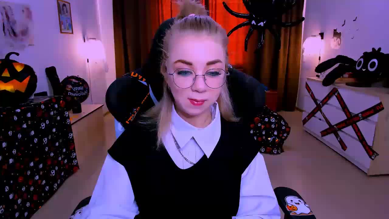 BabyNicole Adult Chat October 9, 2025