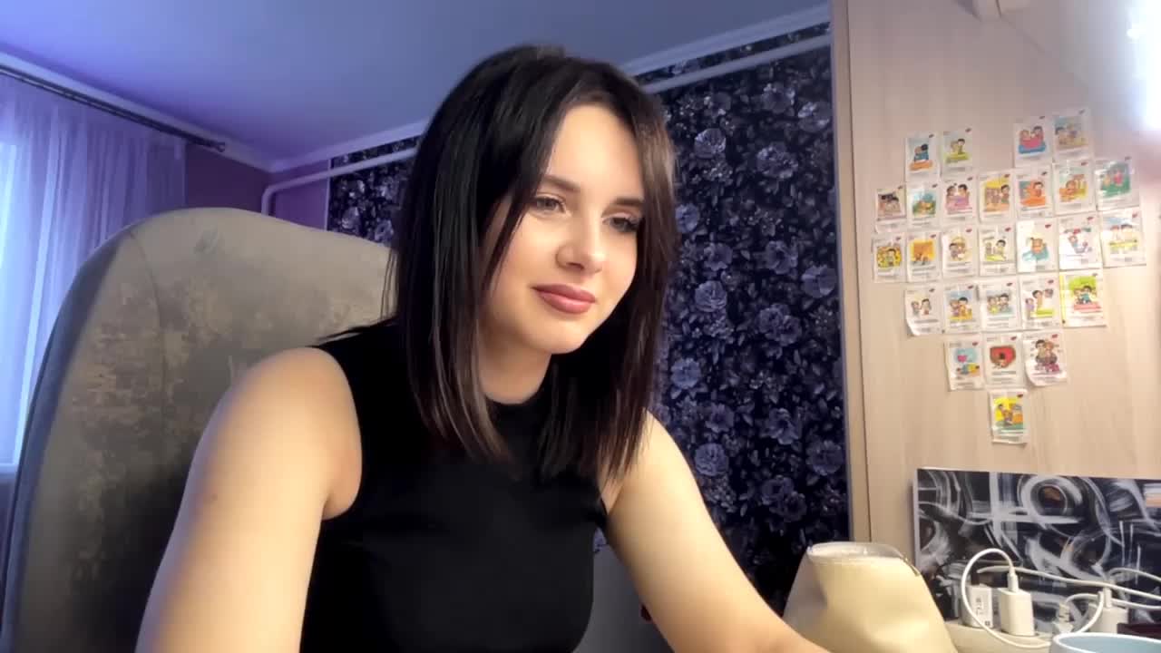 CANDY-LIPS-GIRL Adult Chat October 9, 2025