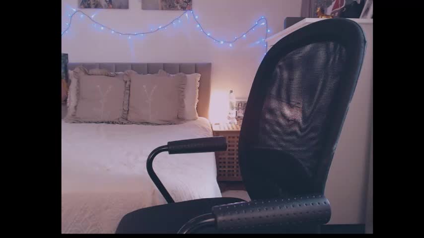 julialiones Adult Chat October 9, 2025