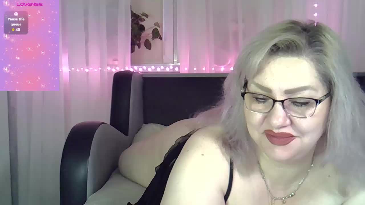 AngelinaGlam Adult Chat October 9, 2025