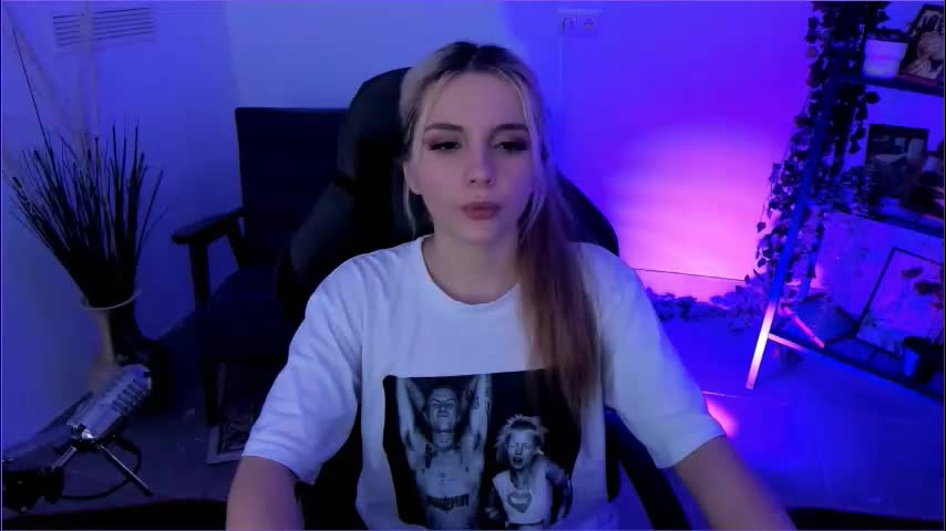 aurorawrenfield Adult Chat October 10, 2025