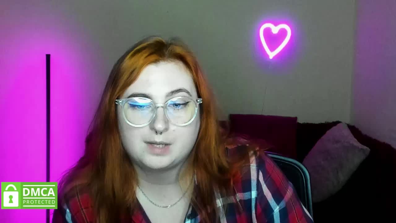 Aliciaredluv Adult Chat October 10, 2025