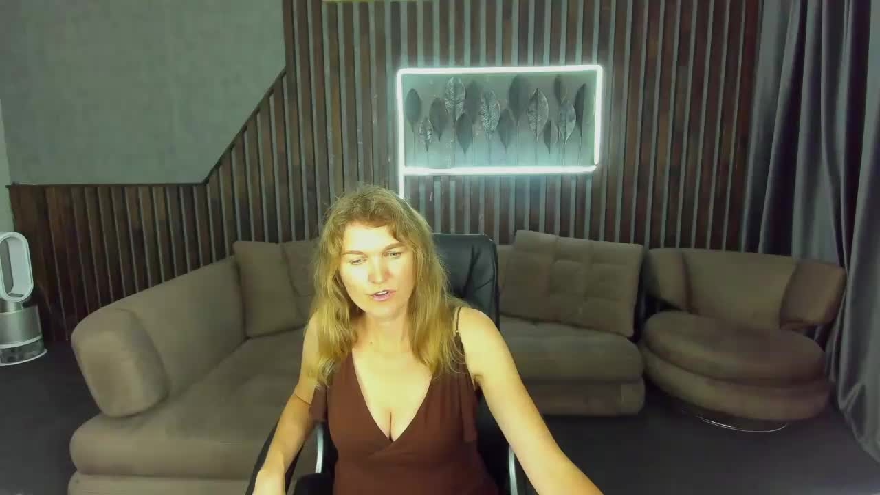 Annabel-xxx Adult Chat October 10, 2025