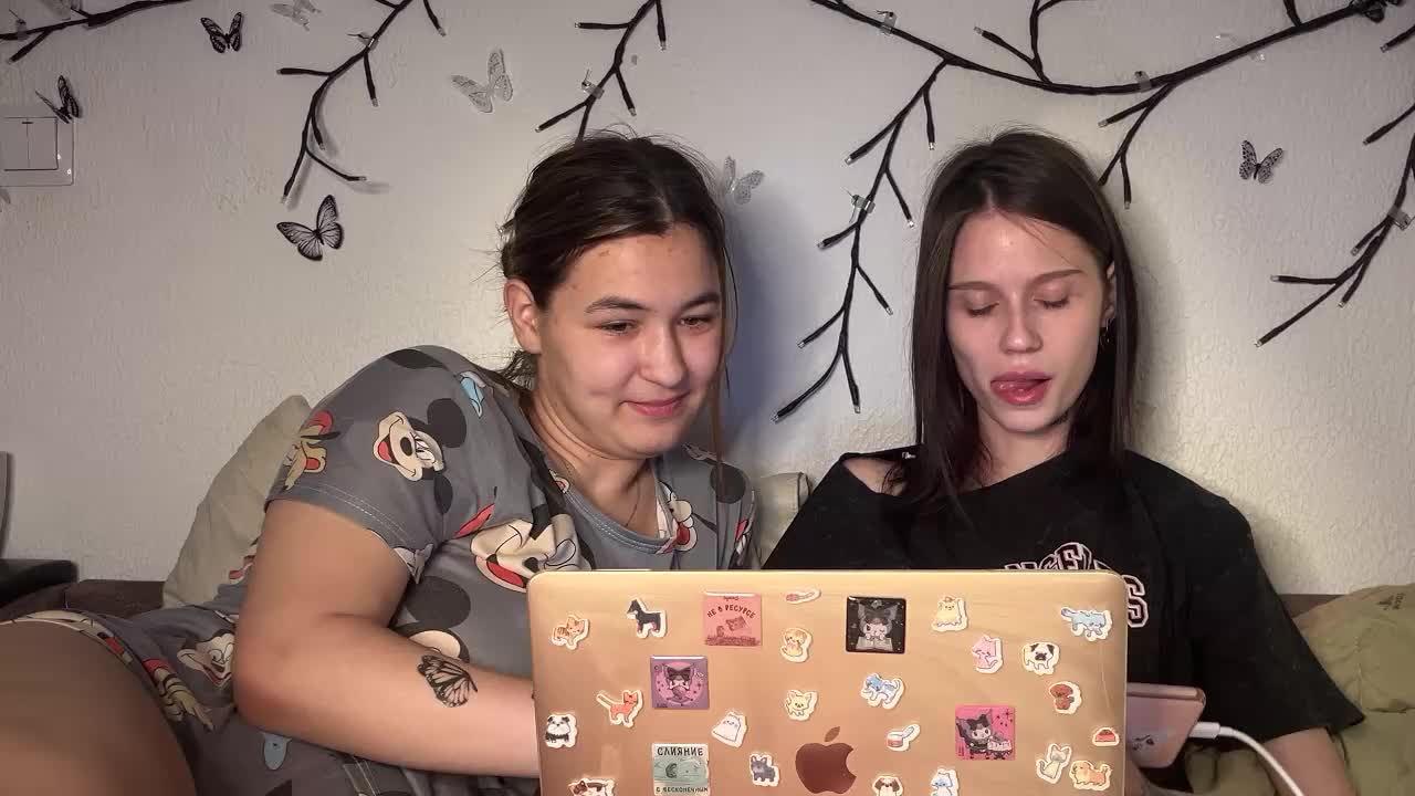 ZoyaVikki Adult Chat October 10, 2025