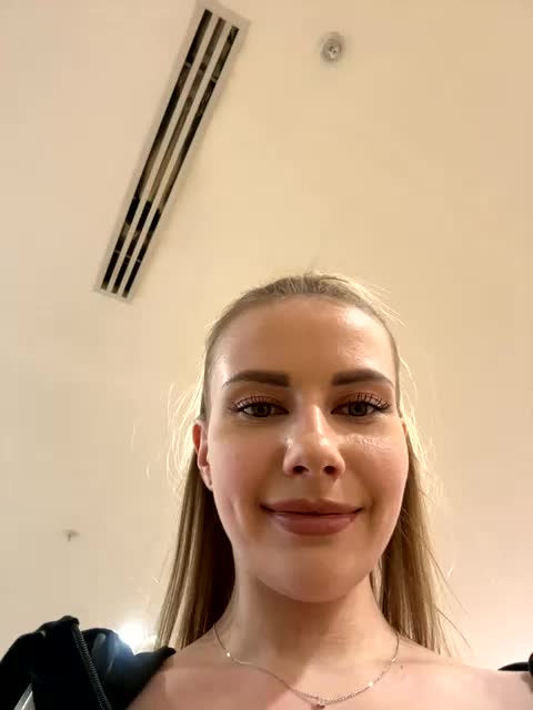 VikkiExtraCheese Adult Chat October 10, 2025