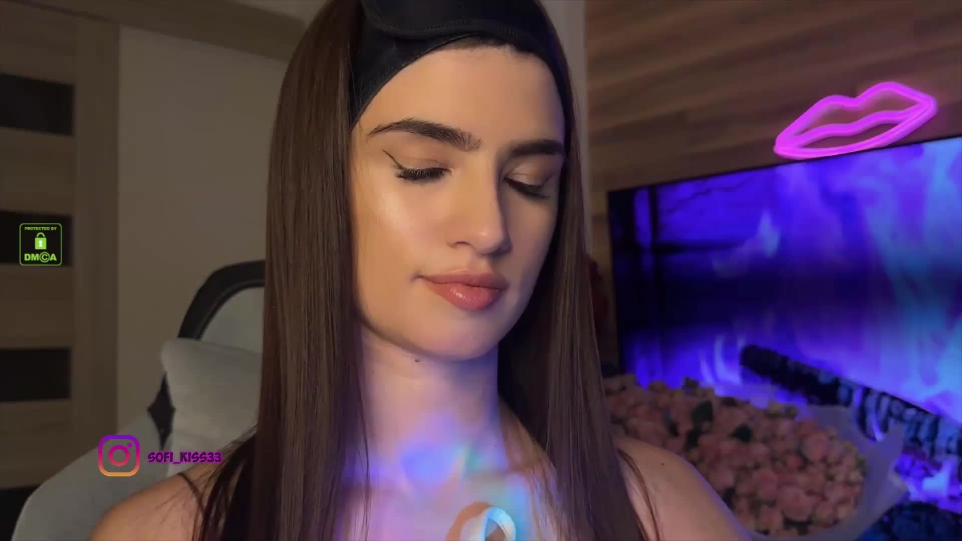 Sofi-Mi Adult Chat October 10, 2025