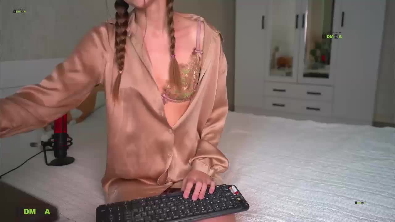 LornaParty Adult Chat October 10, 2025