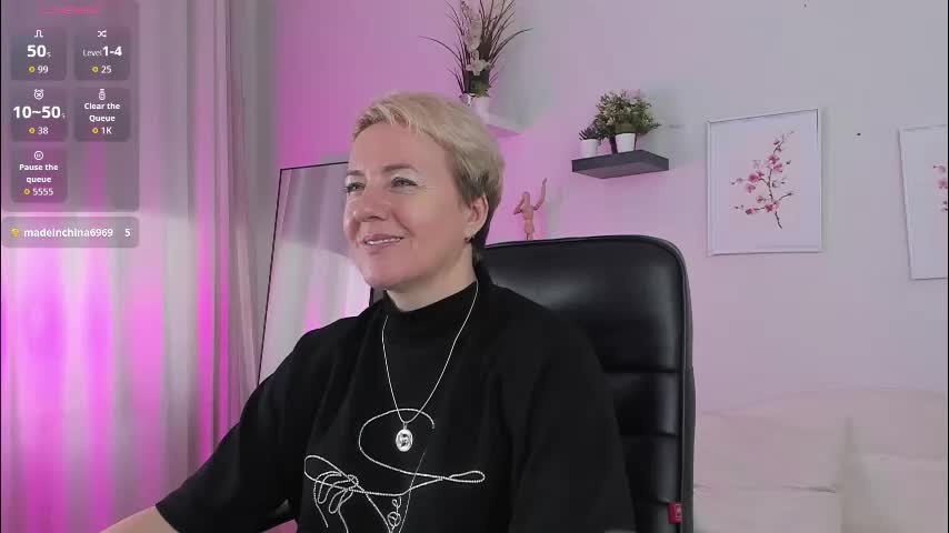 nika_smit Adult Chat October 10, 2025