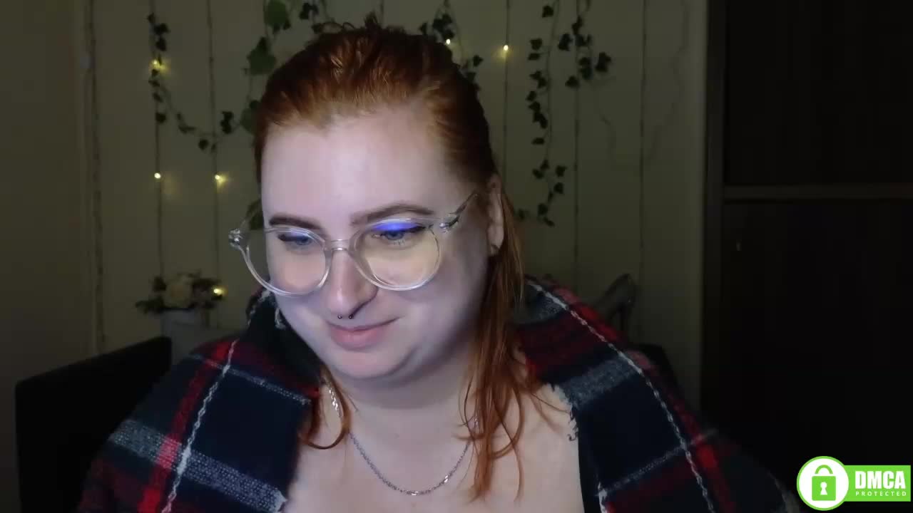 Aliciaredluv Adult Chat October 10, 2025