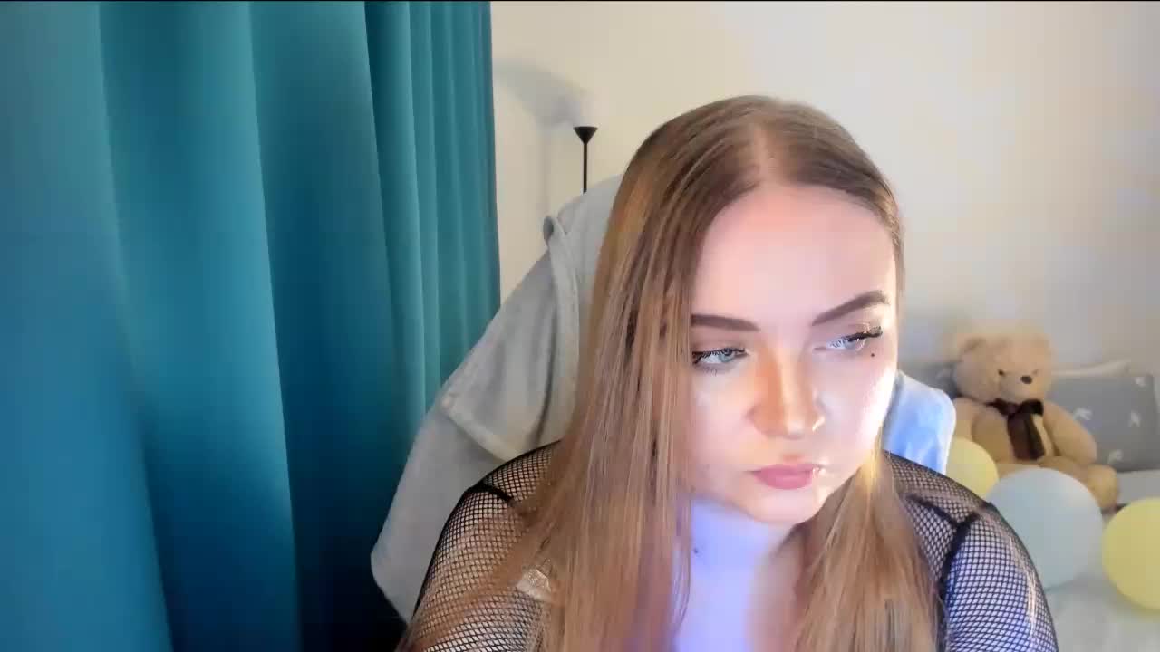 Shy_foxY Adult Chat October 10, 2025