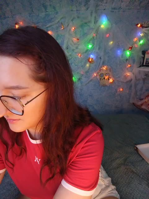 Mari_Gold Adult Chat October 10, 2025