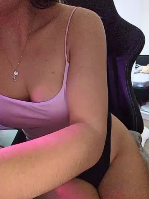 _m_a_r_i_a_888_ Adult Chat October 10, 2025