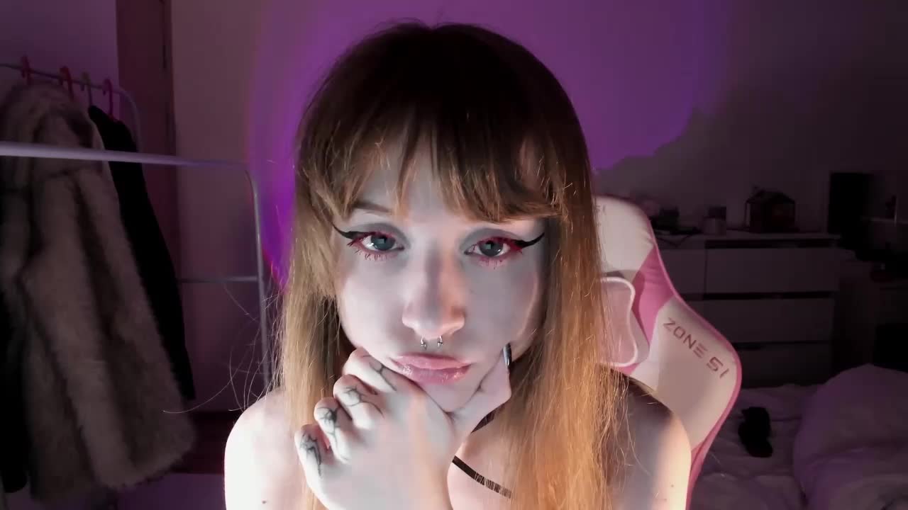 mnepohuyy Adult Chat October 11, 2025