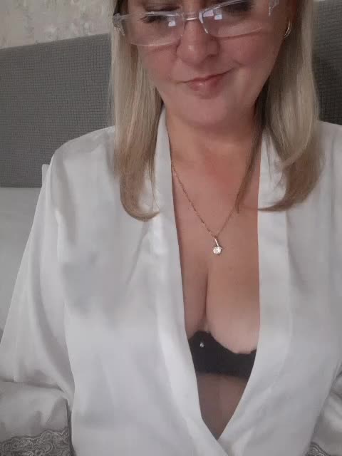 SexiestJess45 Adult Chat October 11, 2025