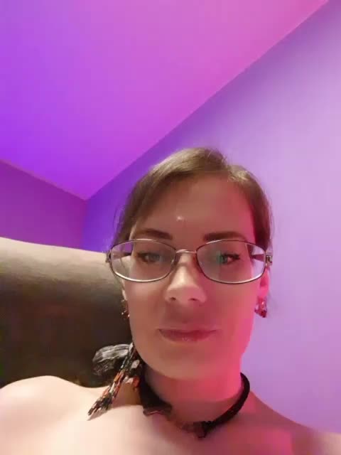 analiMilana Adult Chat October 11, 2025