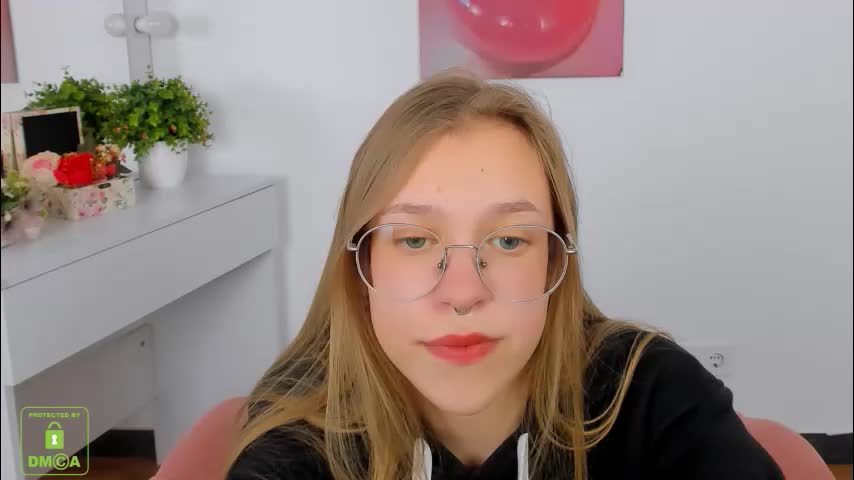 layriantavee Adult Chat October 11, 2025