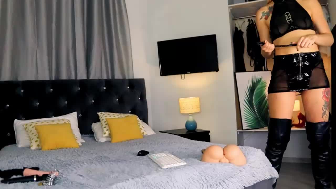 InvitingTina Adult Chat October 11, 2025